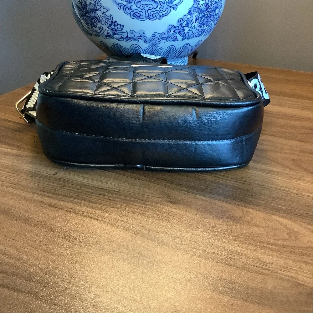 N/A stylish black